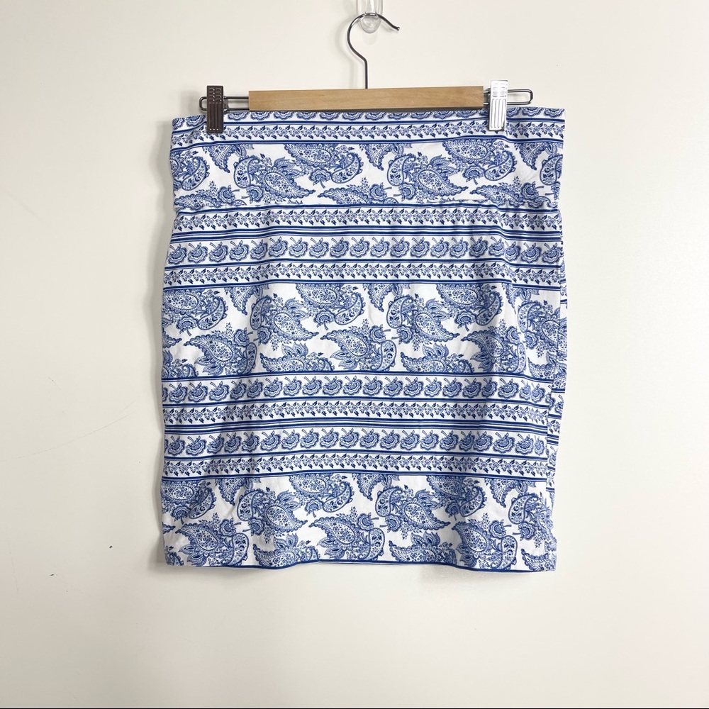 Charlotte Russe Blue and White Print Stretchy Mini Skirt - Picture 4 of 5